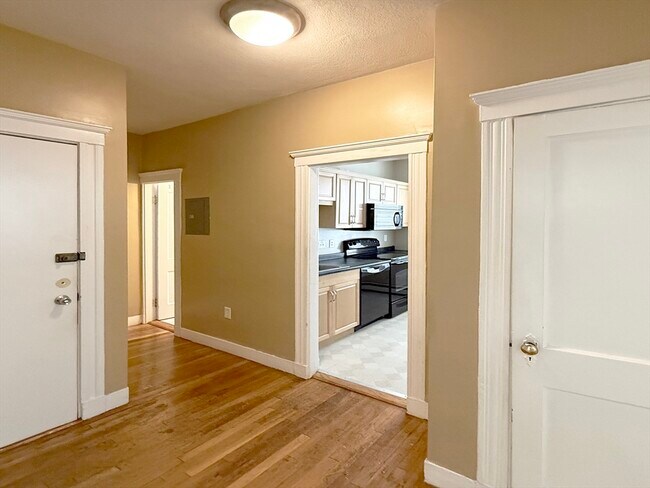 Photo - 38 Ransom Rd Unit 3