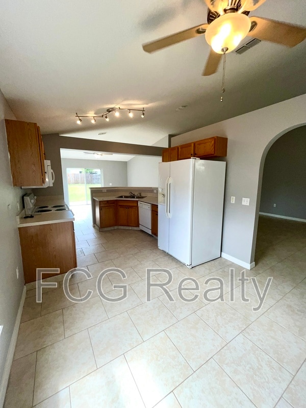 Photo - 5819 Windridge Dr
