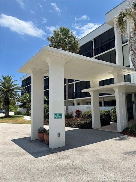 3792 NE Ocean Blvd Unit 114N