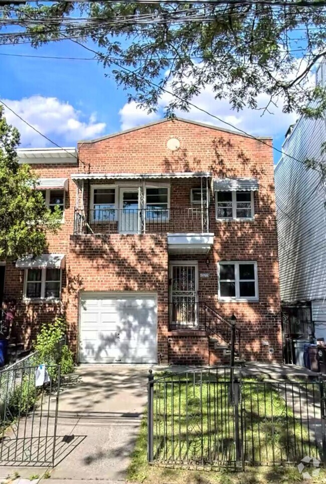 Building Photo - 4134 Wickham Ave Rental