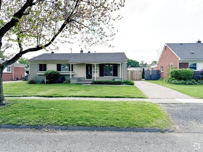 Building Photo - 47337 Winthrop St Rental