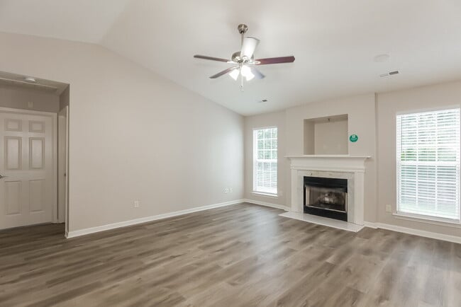 Photo - 1610 Royal Tree Ct