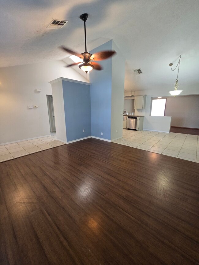 13309 Woodward Dr