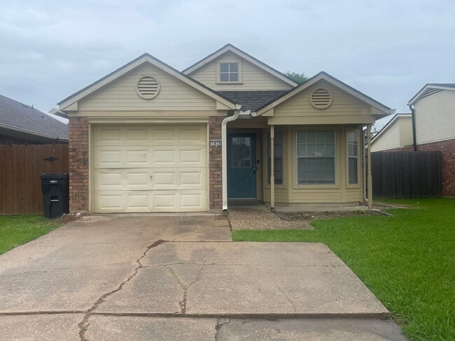 Building Photo - Come and Get It Before It's Gone! Bonus Room A Plus!