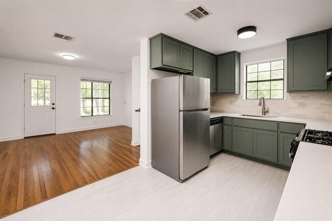 Photo - 4001 Maplewood Ave