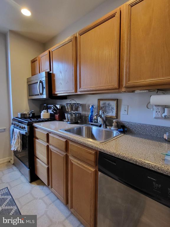 Photo - 135 S 19th St Unidad 1003