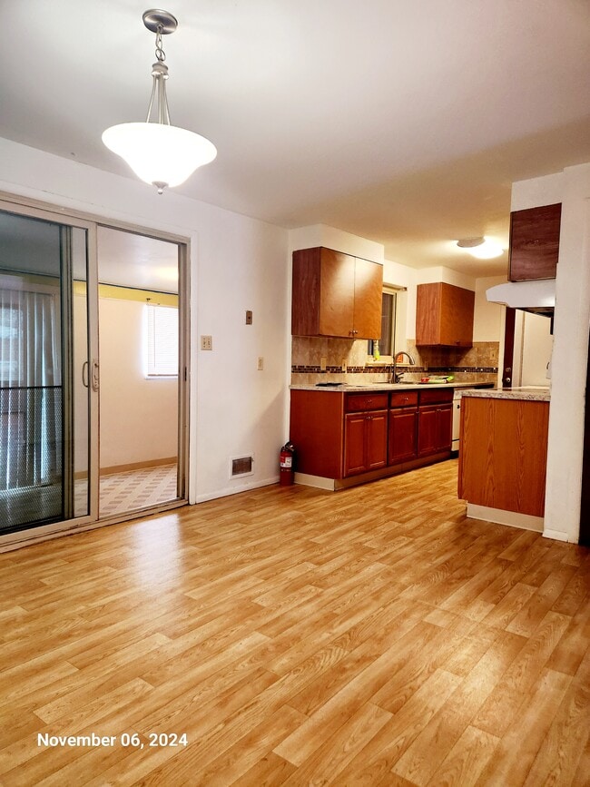 Photo - 443 Galena St