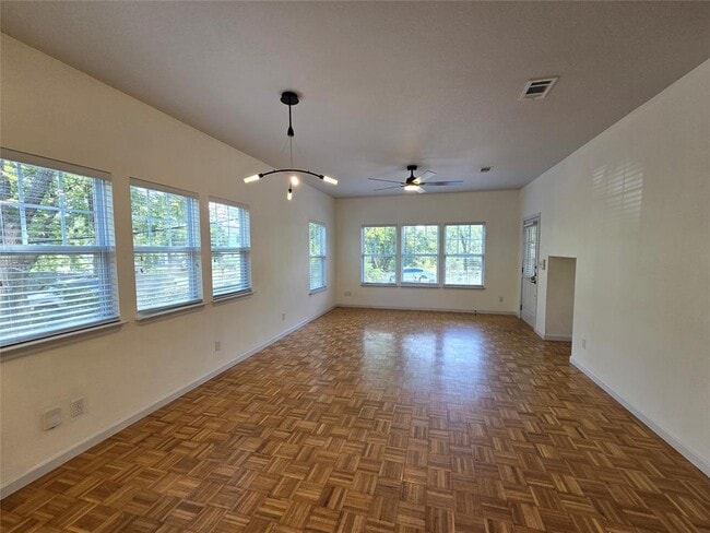 Photo - 2108 E 14th St