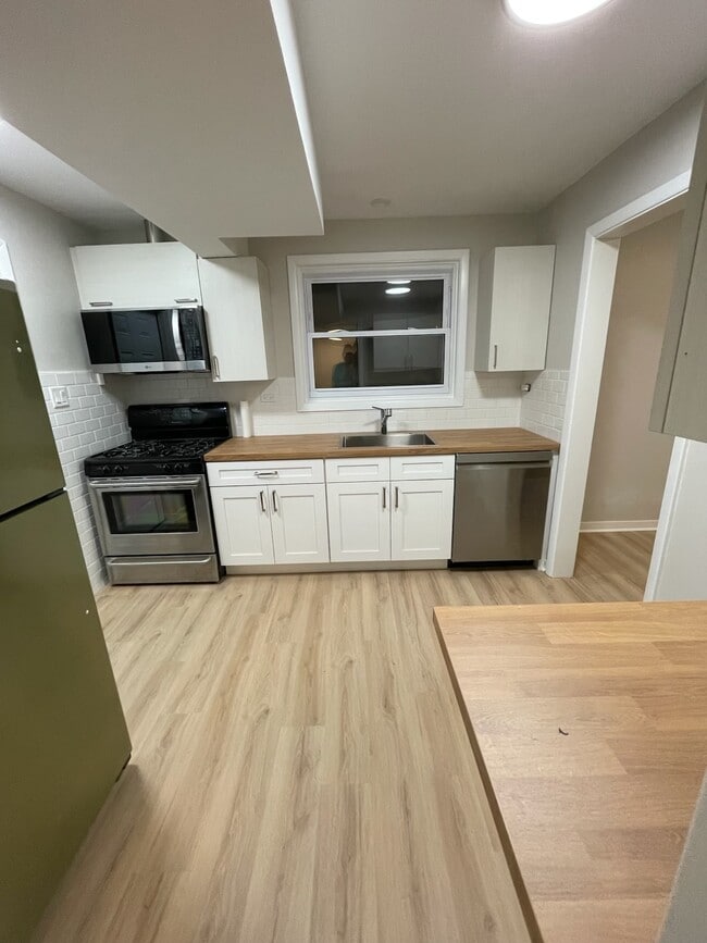 Photo - 7202 W Crain St Unit G