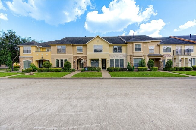 Photo - 2011 Spring Cedar Ln