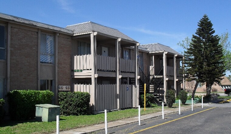 Tamarack Apartments - Tamarack Apartments