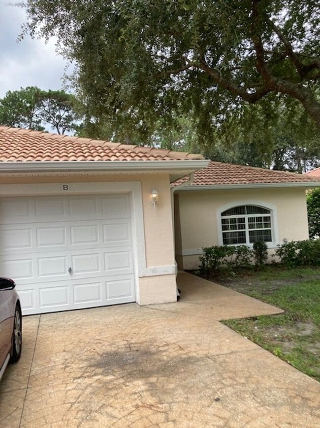 Building Photo - 6 Pony Ln Unit B