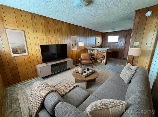 Photo - 805 W Hallmark Ave Unidad F