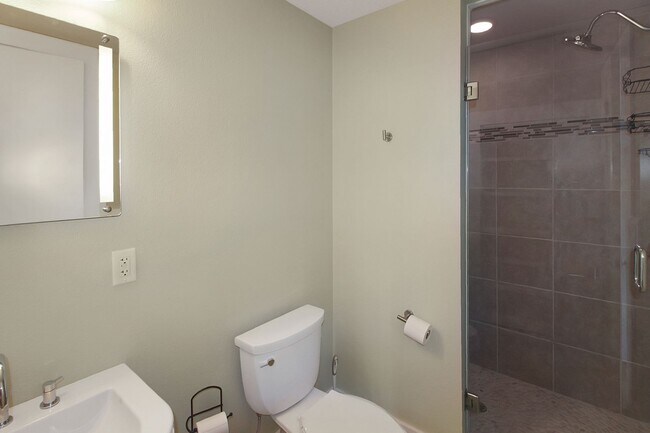 Photo - Island of Venice Annual Efficiency for Rent