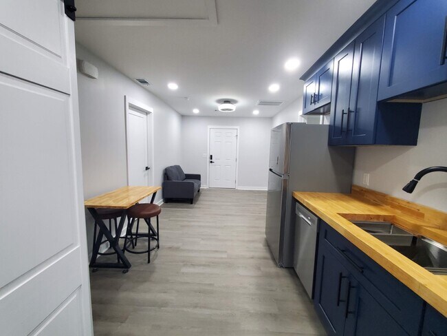 Photo - 292 Quick St