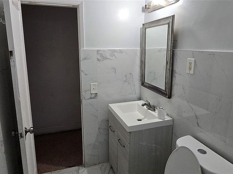 Photo - 1451 NE 118th St