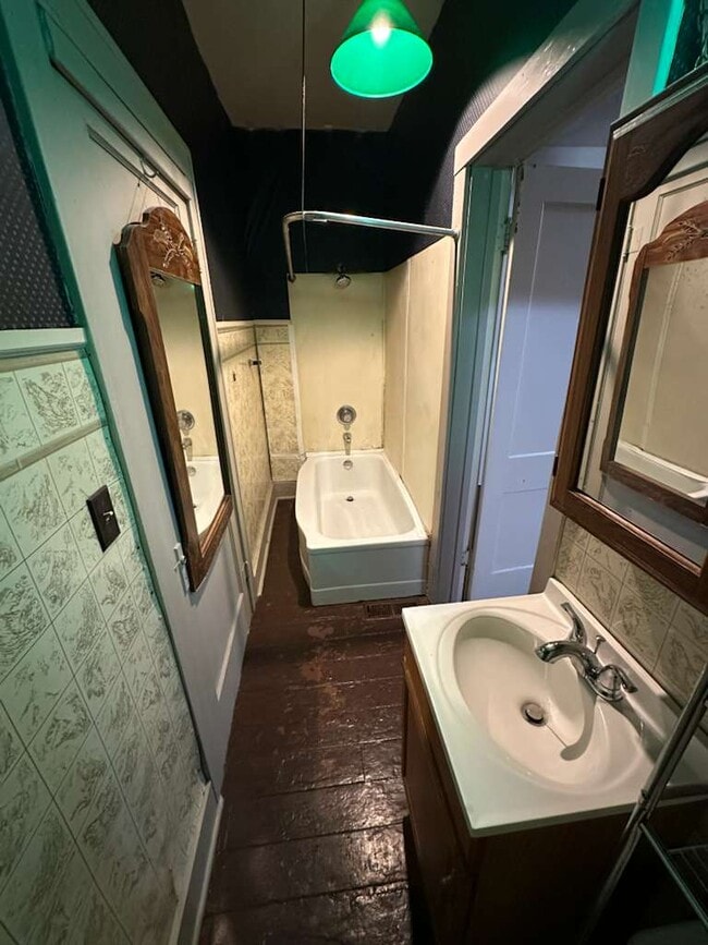 Photo - 610 S Green St