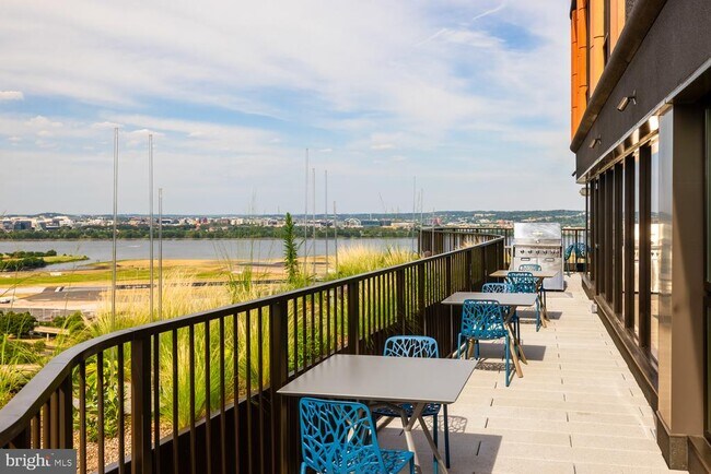 Photo - 244 19th Ct S Unidad 407