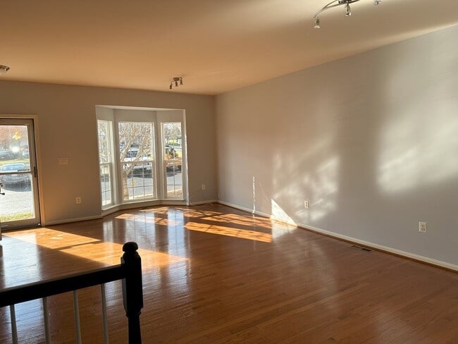 Photo - 153 Oxbow Dr