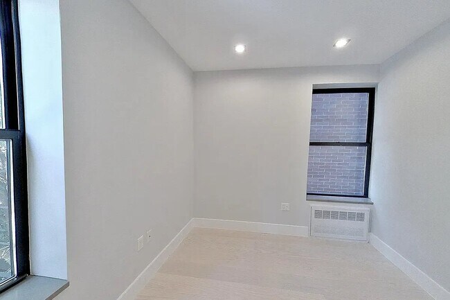 Photo - 161 Stanton St Unidad 5