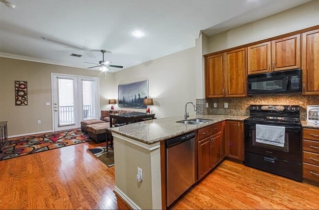 Building Photo - 2400 McCue Rd Unit 118 Rental