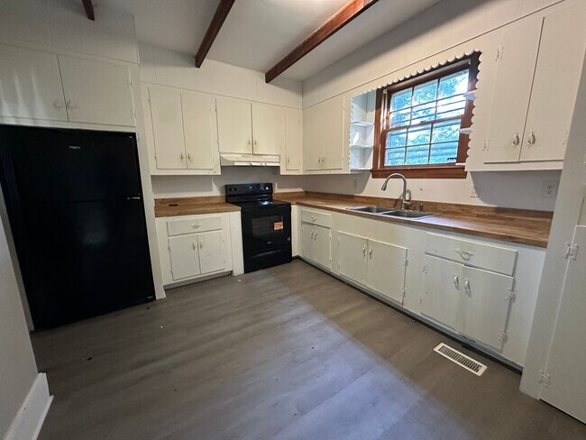 Photo - Timeless Character & Modern Updates in the Heart of Edenton