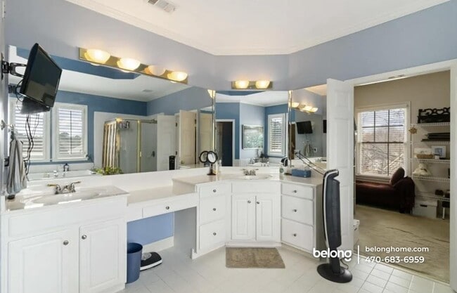 Photo - 3976 Woodruff Park Way