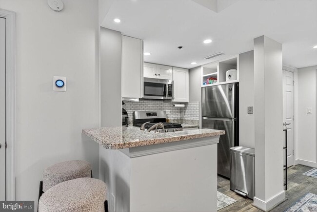 Photo - 1050 N Taylor St Unidad 1-313