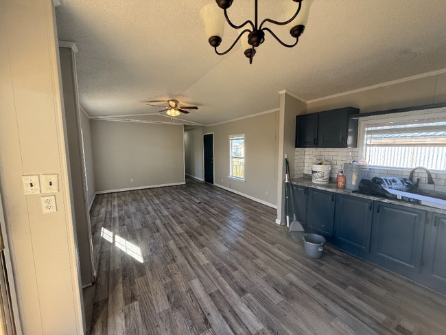 Photo - 80 Redwood Ln