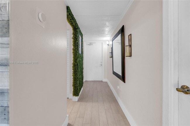 Photo - 9410 Poinciana Pl Unidad 206