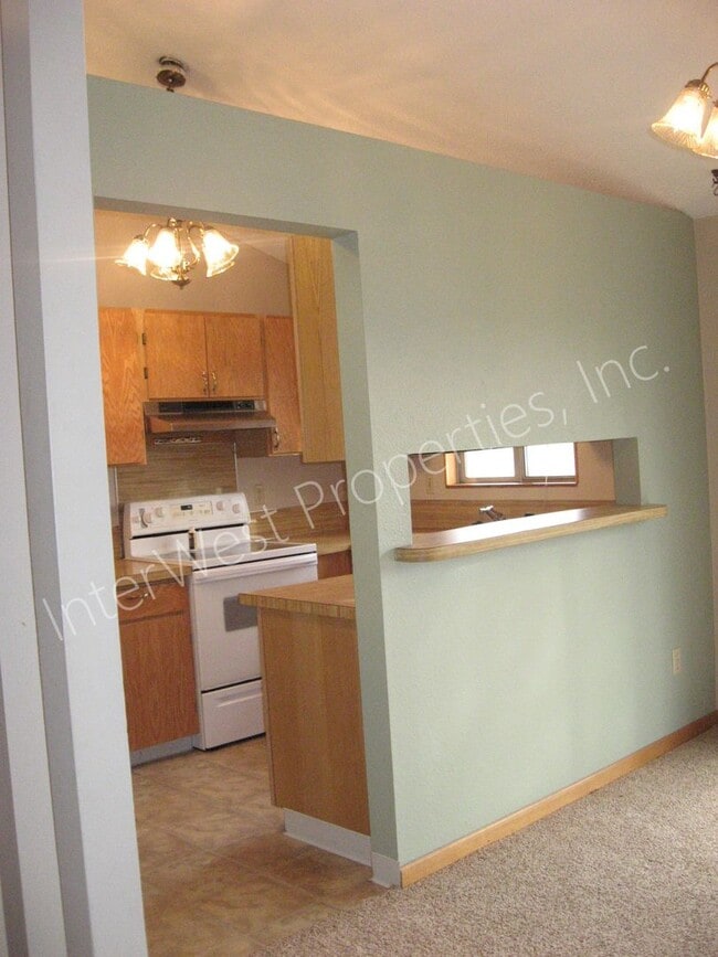 Photo - 3 Bed 2 Bath Beaverton Home with big backyard, storage shed, A/C and fireplace!!