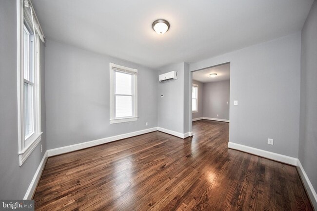 Photo - 655 Bourbon St