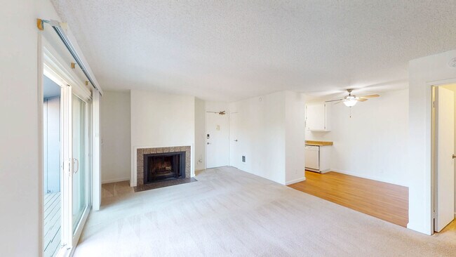 Photo - 521 Alameda del Prado Unit 323