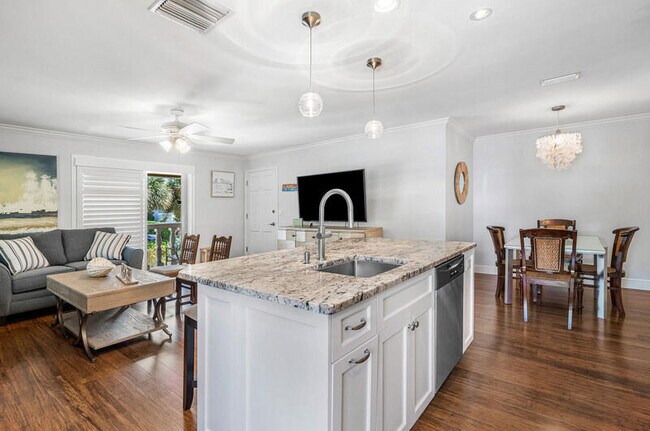 Photo - 1029 Langer Way Unit 5
