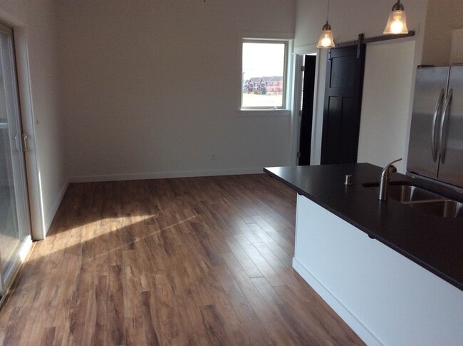 Photo - 3308 Sora Way