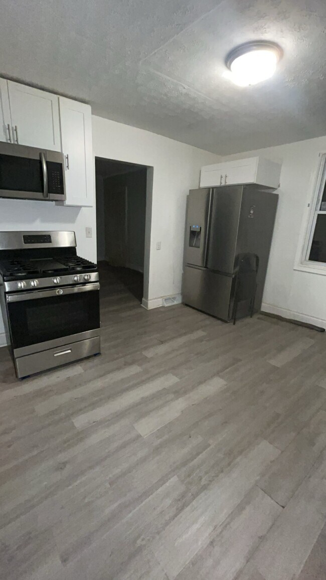 Building Photo - 3014 Nursery Ave