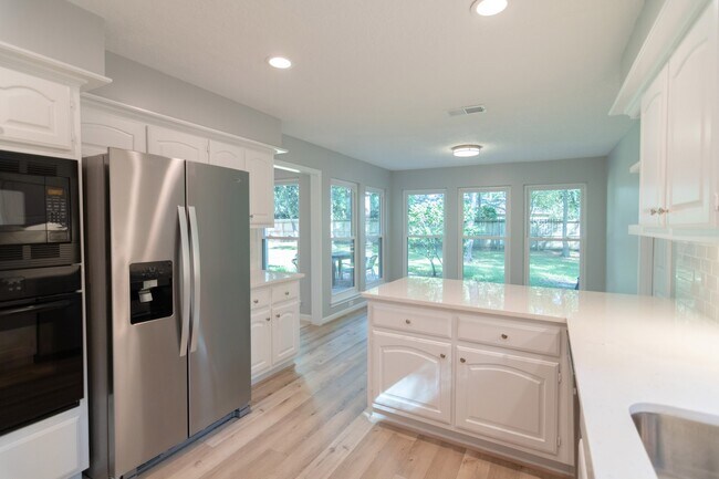 Photo - 10 Coralvine Ct