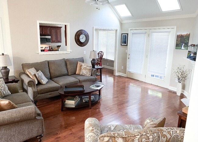 Photo - 9 Willow Tree Ct
