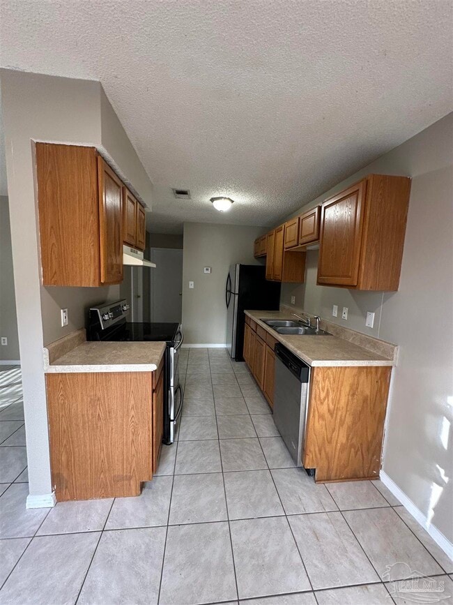 Photo - 676 S 72nd Ave