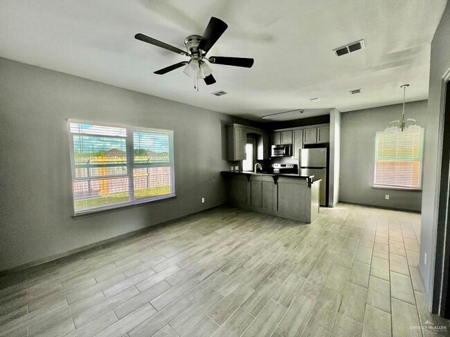 Photo - 14 Nassau St