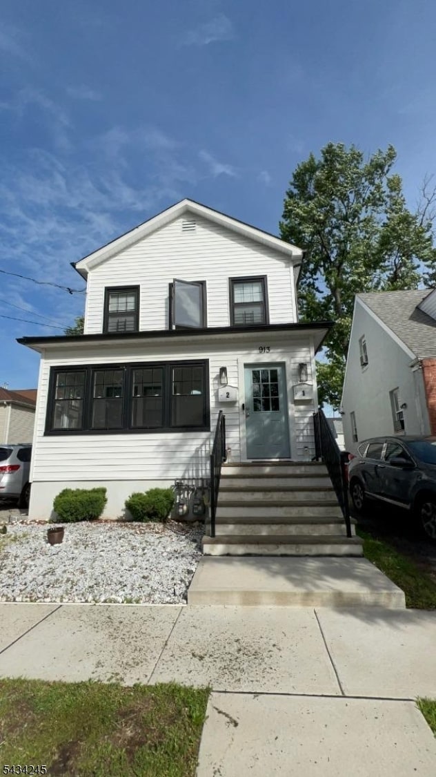 Building Photo - 913 Union St Unit 1