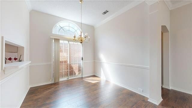 Photo - 402 Moss Hill Rd