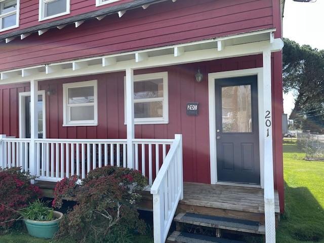 Photo - 201 16th St NE