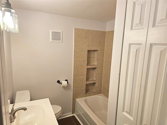 Photo - 939 Green Mt Ln