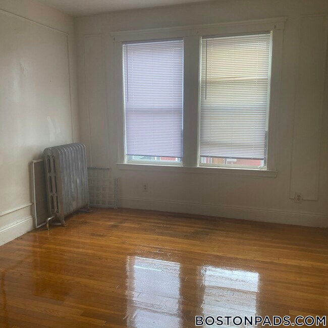 Photo - 19 Mora St Unit 4