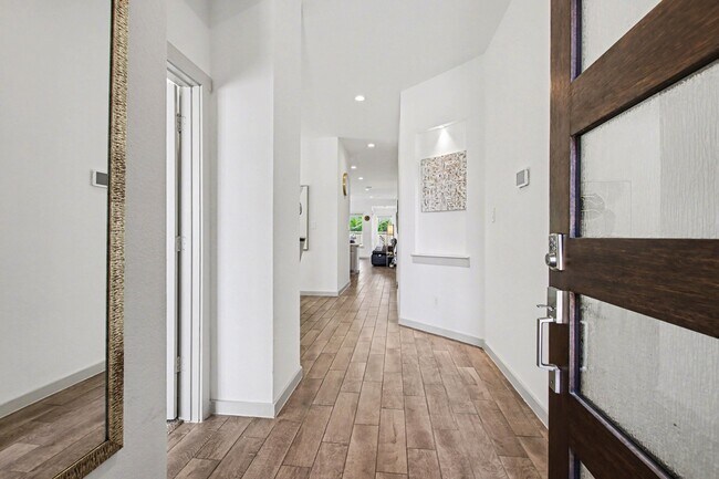 Photo - 28514 Eli Eagle St