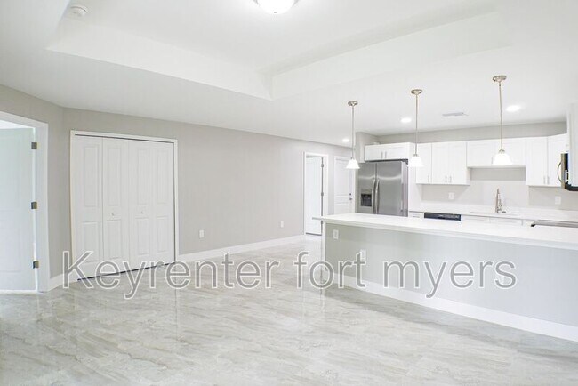 Photo - 2022 E 12th St