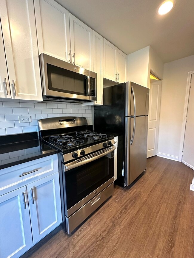 6954 Sheridan