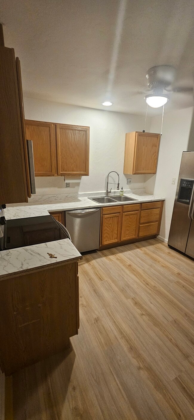 Cocina - 5636 E 26th St Unidad 2