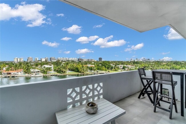 Photo - 9101 E Bay Harbor Dr Unit 706